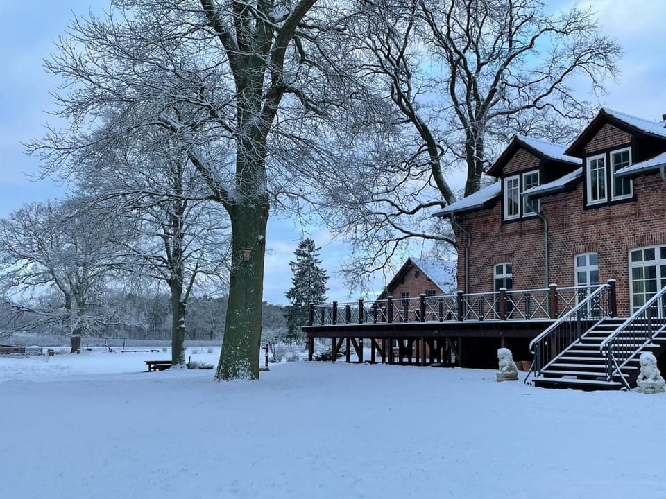 Property building, Natural landscape, Winter