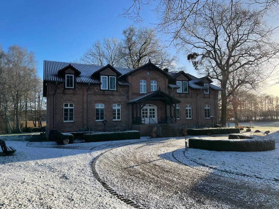 Property building, Winter