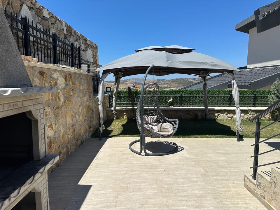 Mila Villa Foçaköy Tuzlu Su Havuzlu Müstakil Villa Vacation rental in İzmir Province