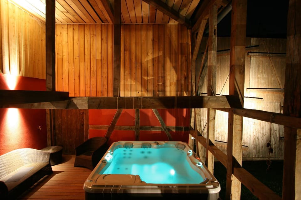 Hot Tub, Spa and wellness centre/facilities, Spa and wellness centre/facilities