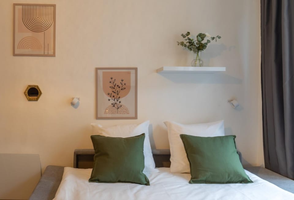 Bed, Decorative detail