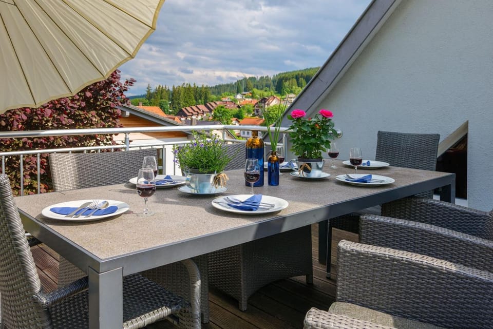 Day, View (from property/room), Balcony/Terrace, Balcony/Terrace, Seating area, Dining area