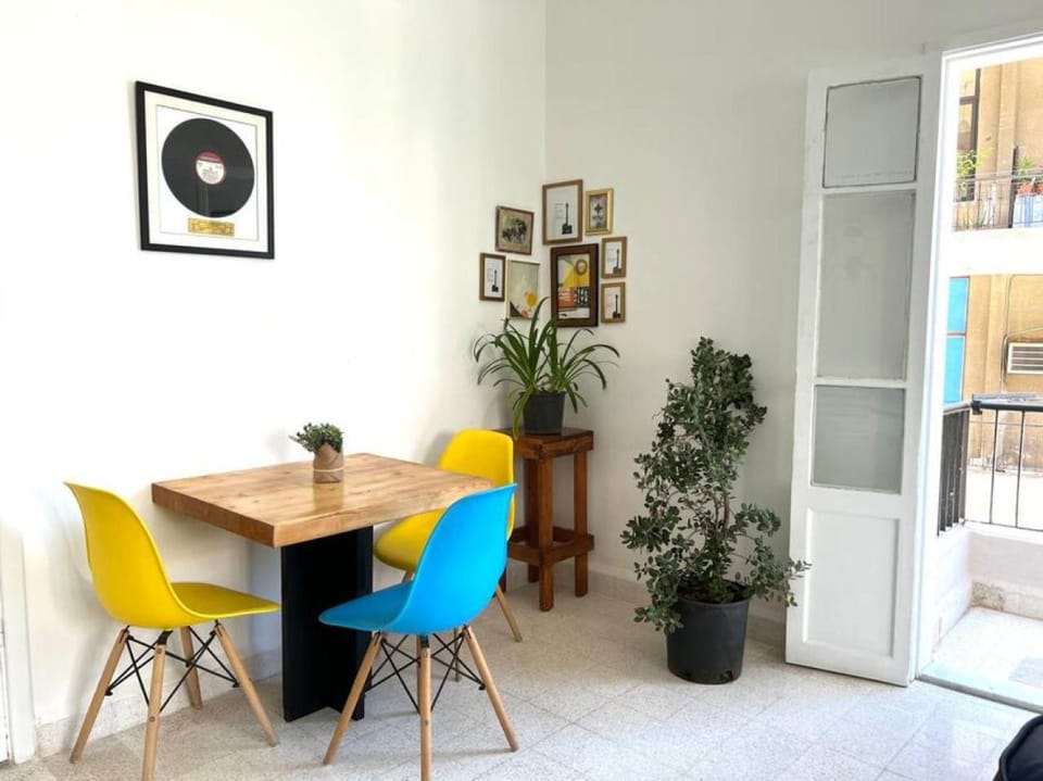 Sunlit 2BR apt on MarMikhael Stairs Apartment in Africa
