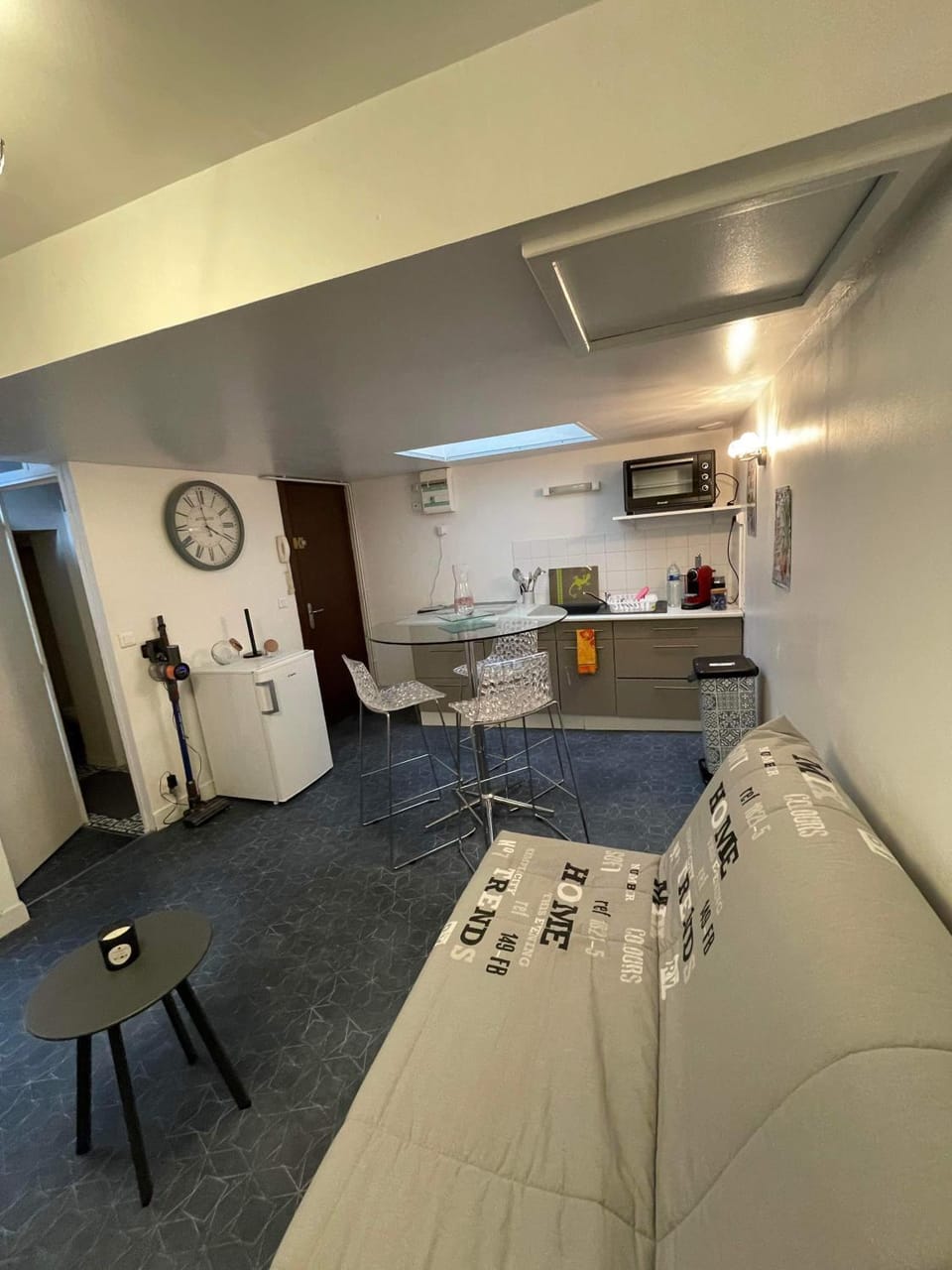 Joli petit F1 plein centre ville Apartment in Normandy