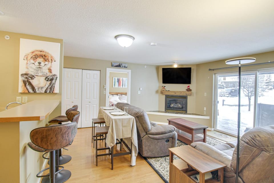 First-Floor Big Sky Condo with Hot Tub! House in Big Sky