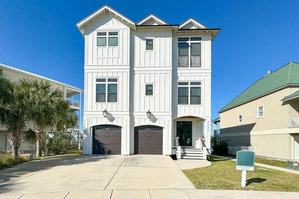 Driftwood Dream House in Orange Beach