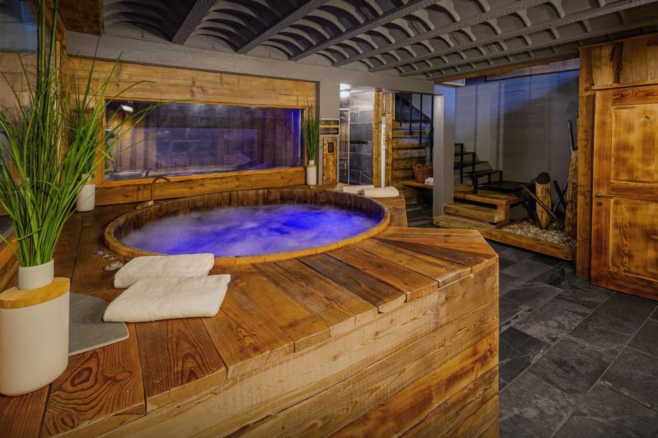 Hot Tub, Spa and wellness centre/facilities