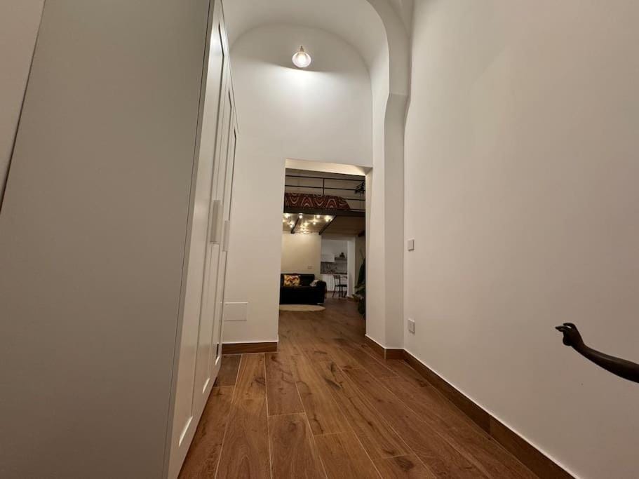 Photo of the whole room, wardrobe