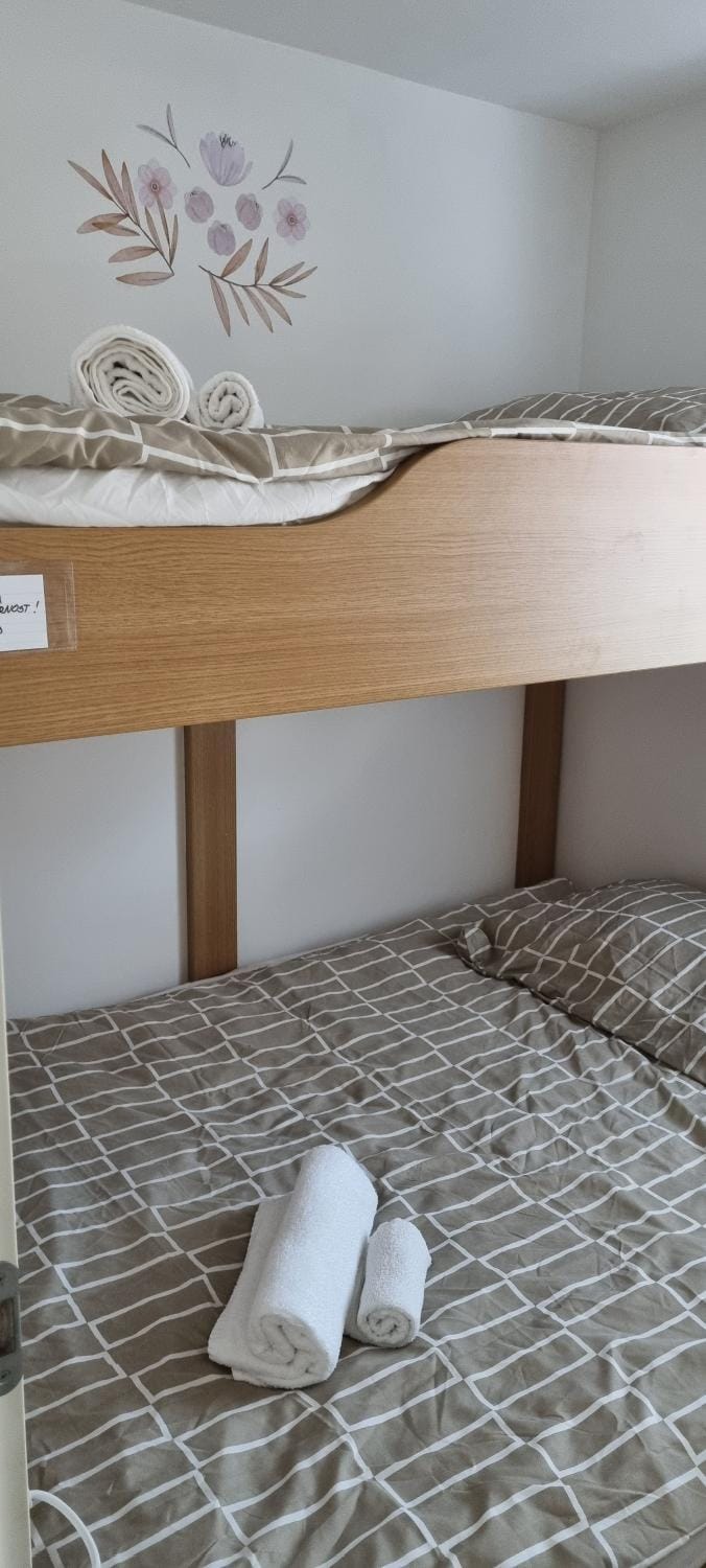 bunk bed