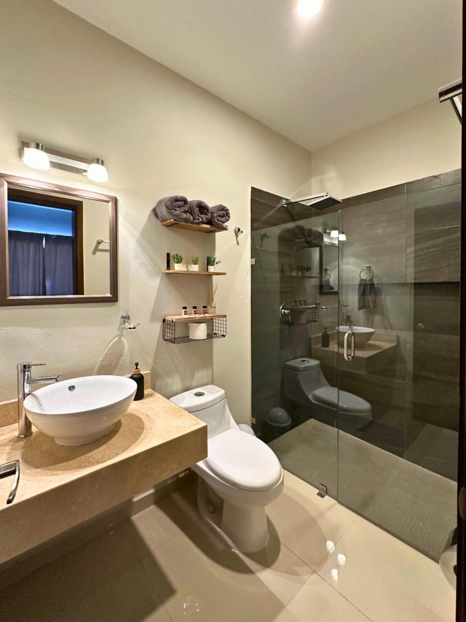 Bathroom, towels