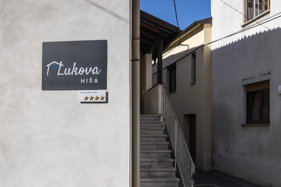 Lukova hiša- Luka's house House in Slovenia