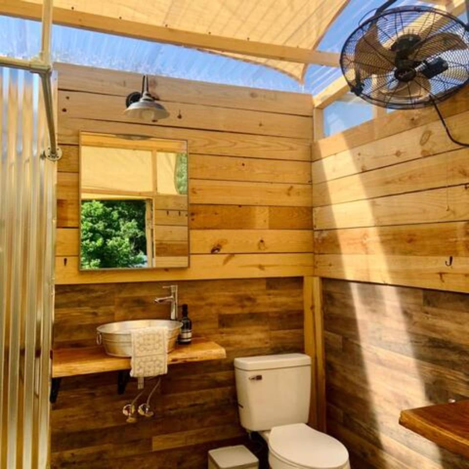 Fountainside A Frame TreeHouse Romantic Nature Farm Getaway Campground/ 
RV Resort in Tennessee