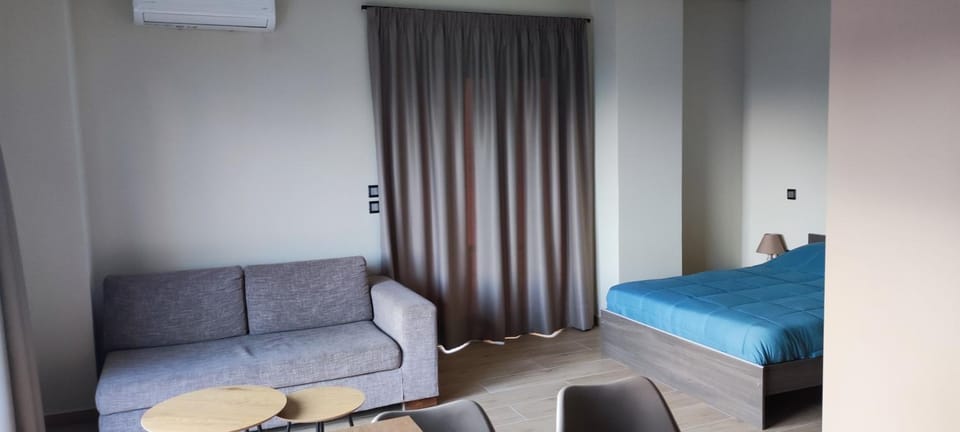 Bed, Living room, Seating area
