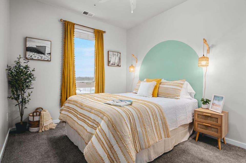 Bed, Bedroom