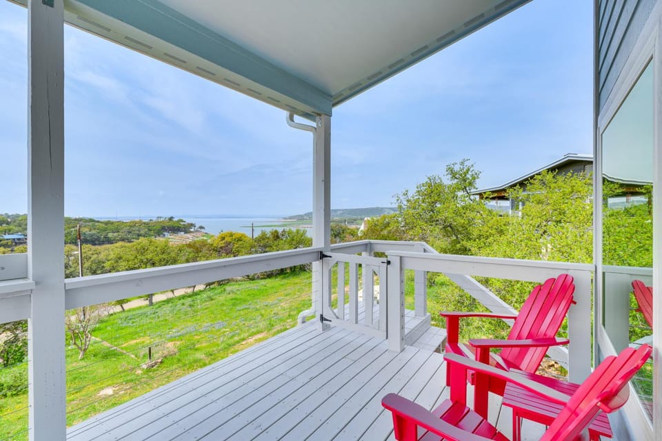 Serene Burnet Getaway with Buchanan Lake Views! House in Rio Grande