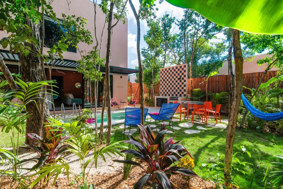 Property building, Patio, Spring, Day, BBQ facilities, Garden, Evening entertainment, Garden view, Pool view, Swimming pool, sunbed