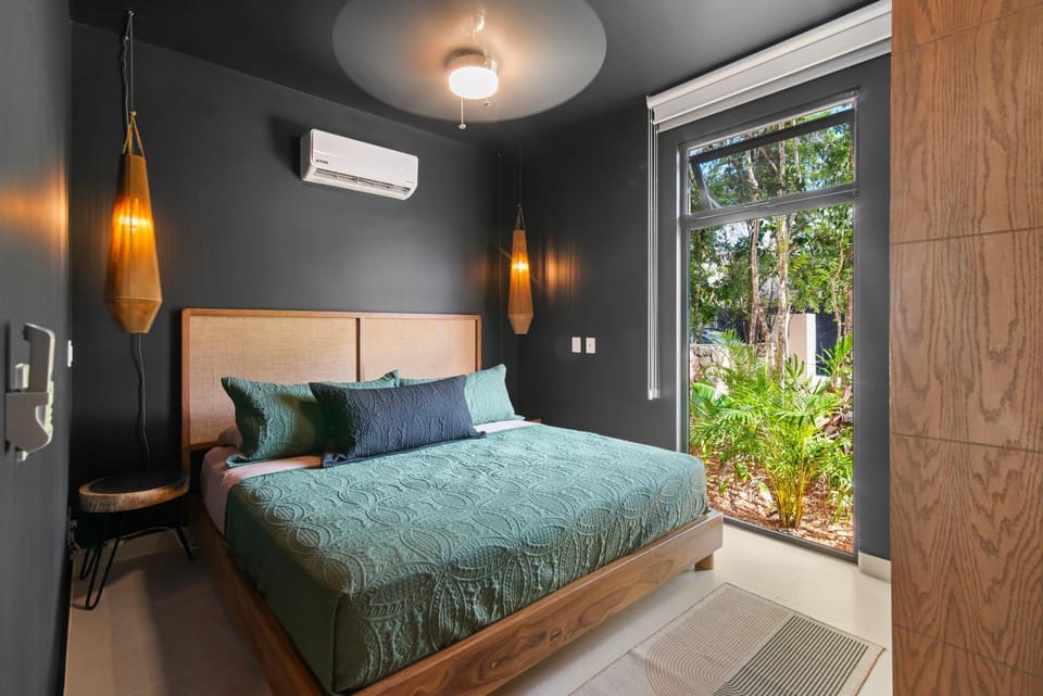 Bed, Photo of the whole room, Bedroom, air conditioner