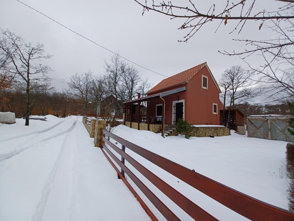 Property building, Winter