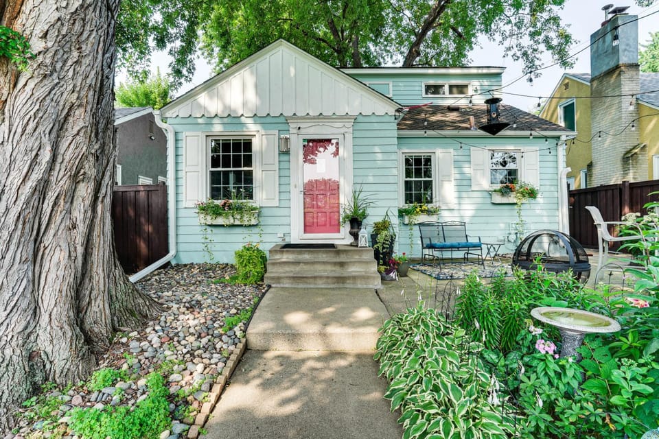 Chic Minneapolis Apt - 6 Blocks to Lake Nokomis! Apartment in Minneapolis