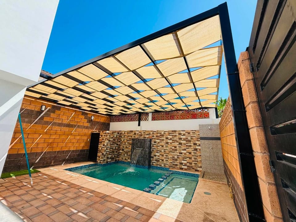Pool view, Swimming pool