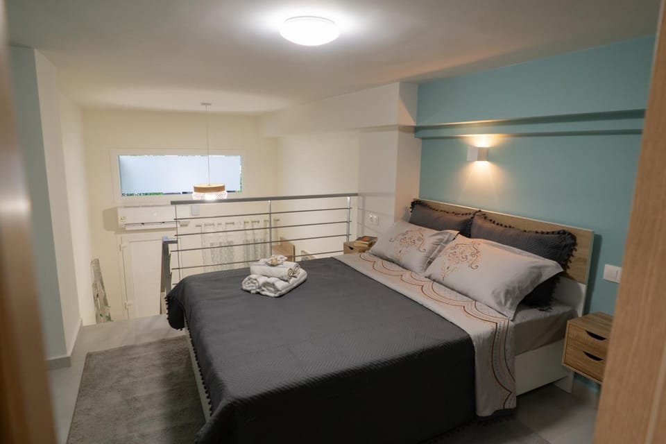 Freedom's Loft Apartment in Volos