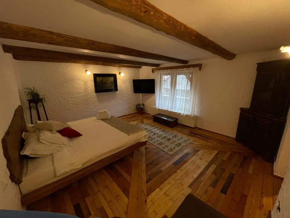 Suită PIN - CĂTUN Bed and Breakfast in Sinaia