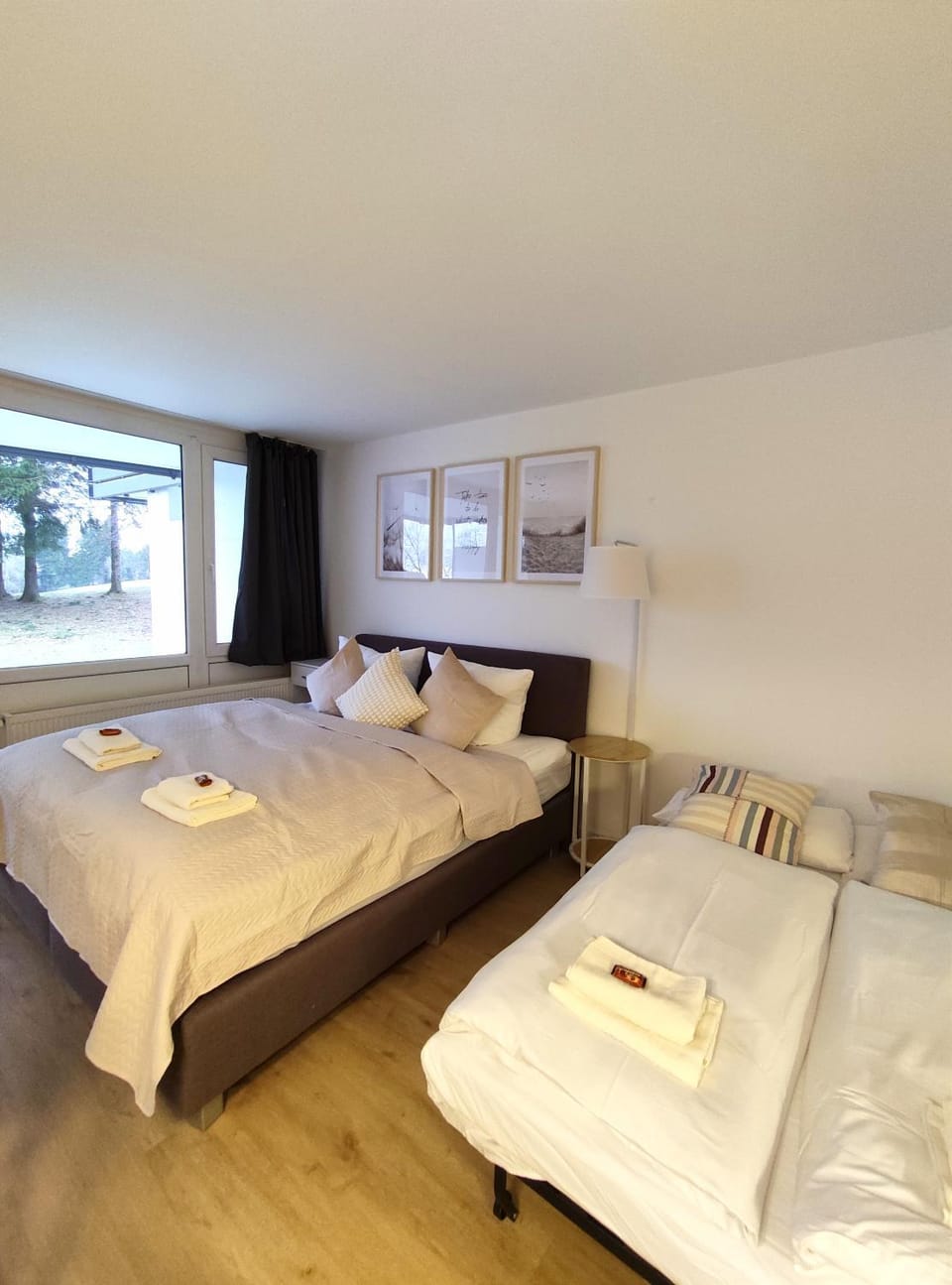 Sauna, Pool und Gartenzugang oder Balkon Apartment in Straubing-Bogen