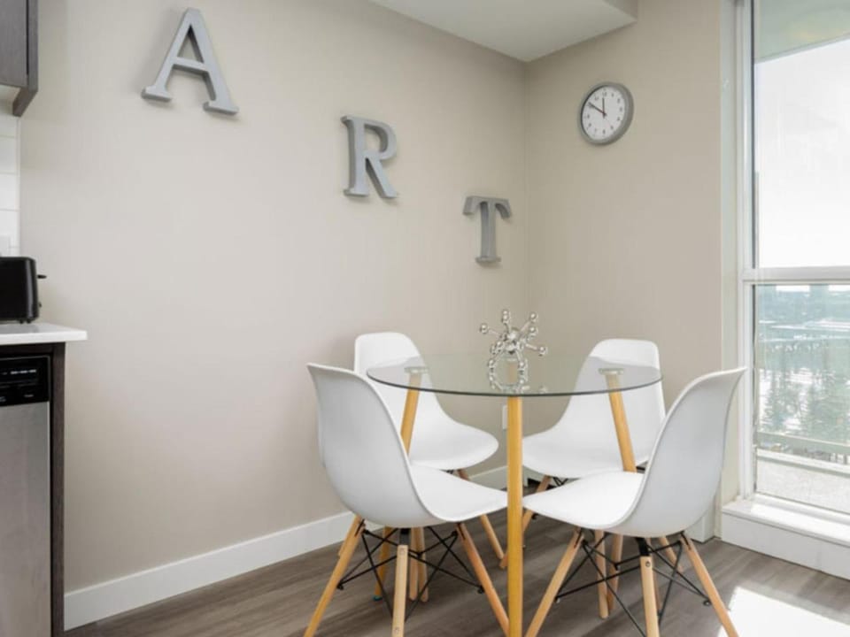 Hendrix Luxury Apartments by Corporate Stays Apartment in Edmonton