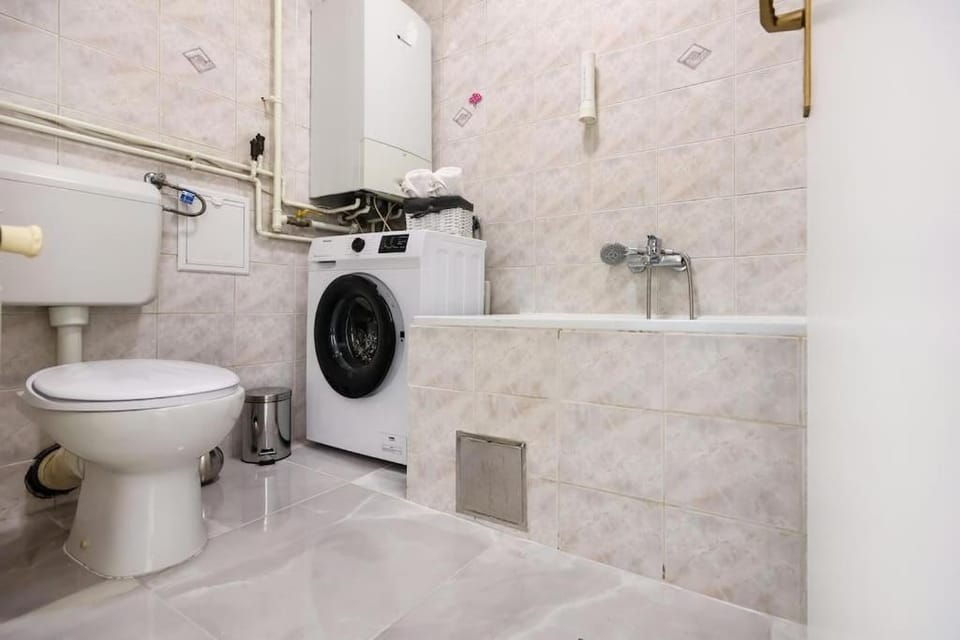 White & Bright Escape 1BDR apt Apartment in City of Zagreb