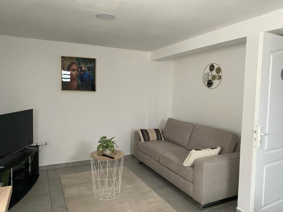 L Oasis des kassaveries Apartment in Leeward Islands