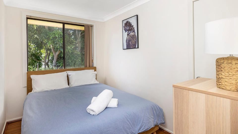 Walking Distance to Shoal Bay Beach House in Shoal Bay
