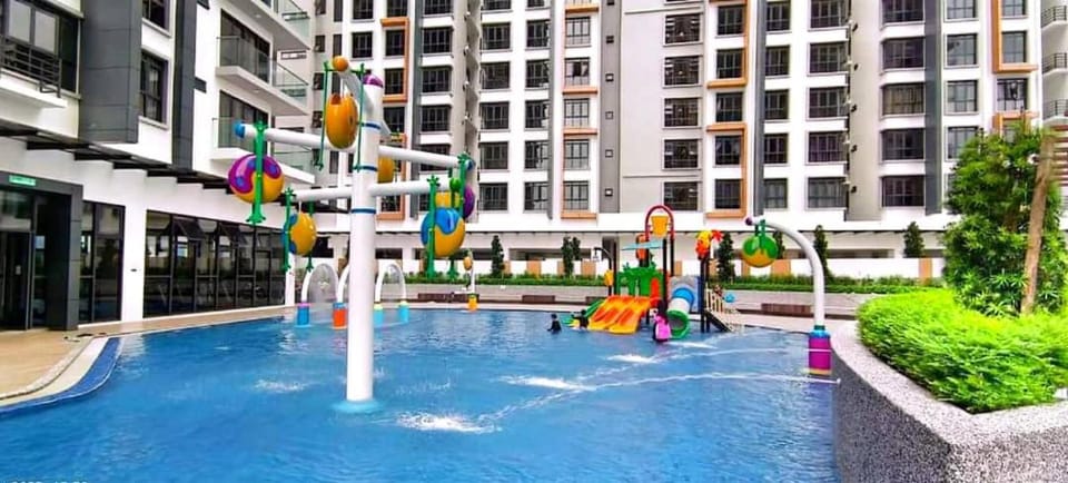 Pool view, Swimming pool