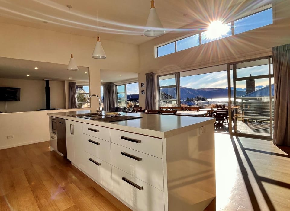 Lake view, Mountain view, kitchen