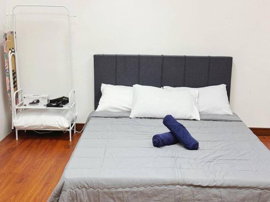 S4 Modern Sunway Geo 1-7pax Sunway Medical Centre Apartment in Subang Jaya