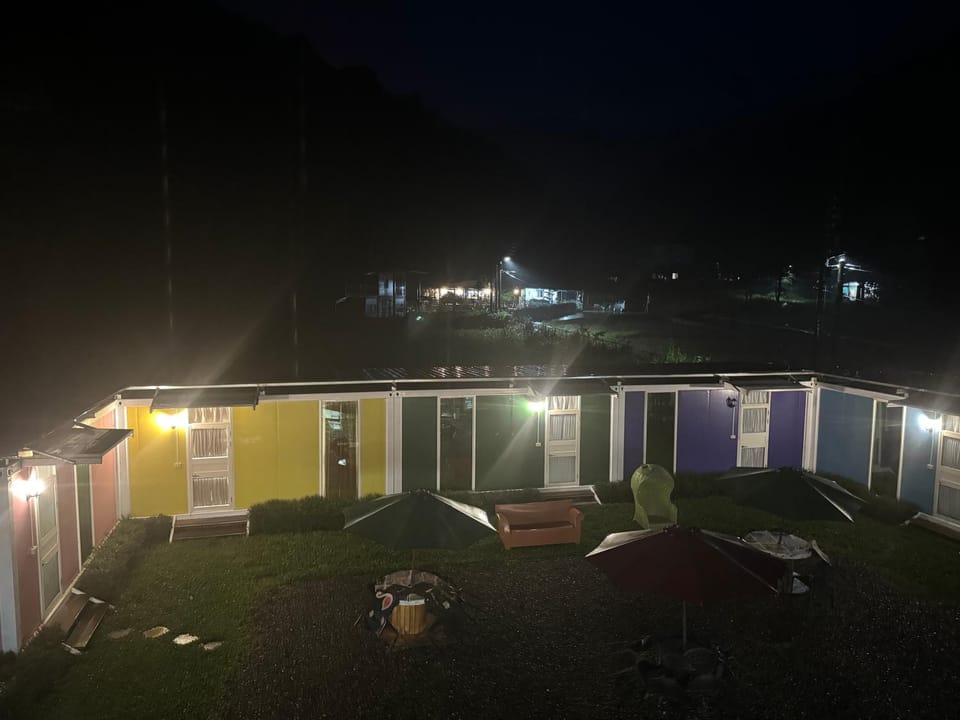 鉄木彩虹小屋 Campground/ 
RV Resort in Taiwan, Province of China