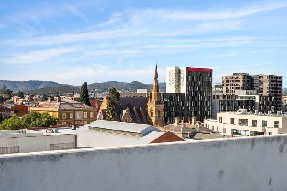 Hobart CBD Roof Top Penthouse Apartment in Hobart