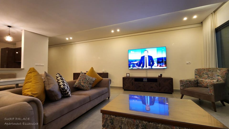 Communal lounge/ TV room, TV and multimedia, Living room