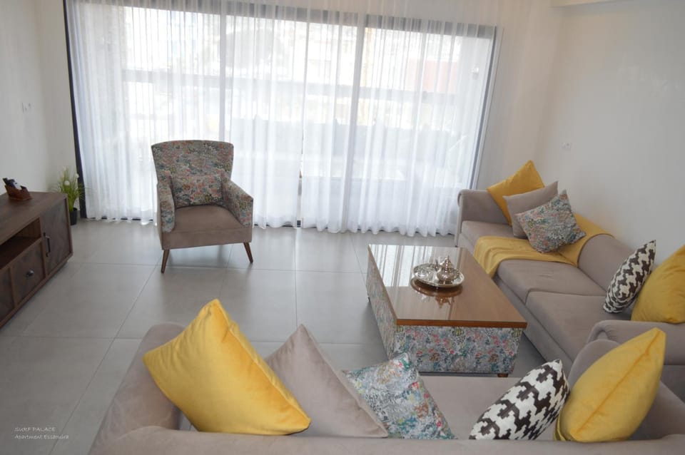 TV and multimedia, Balcony/Terrace, Living room, Family