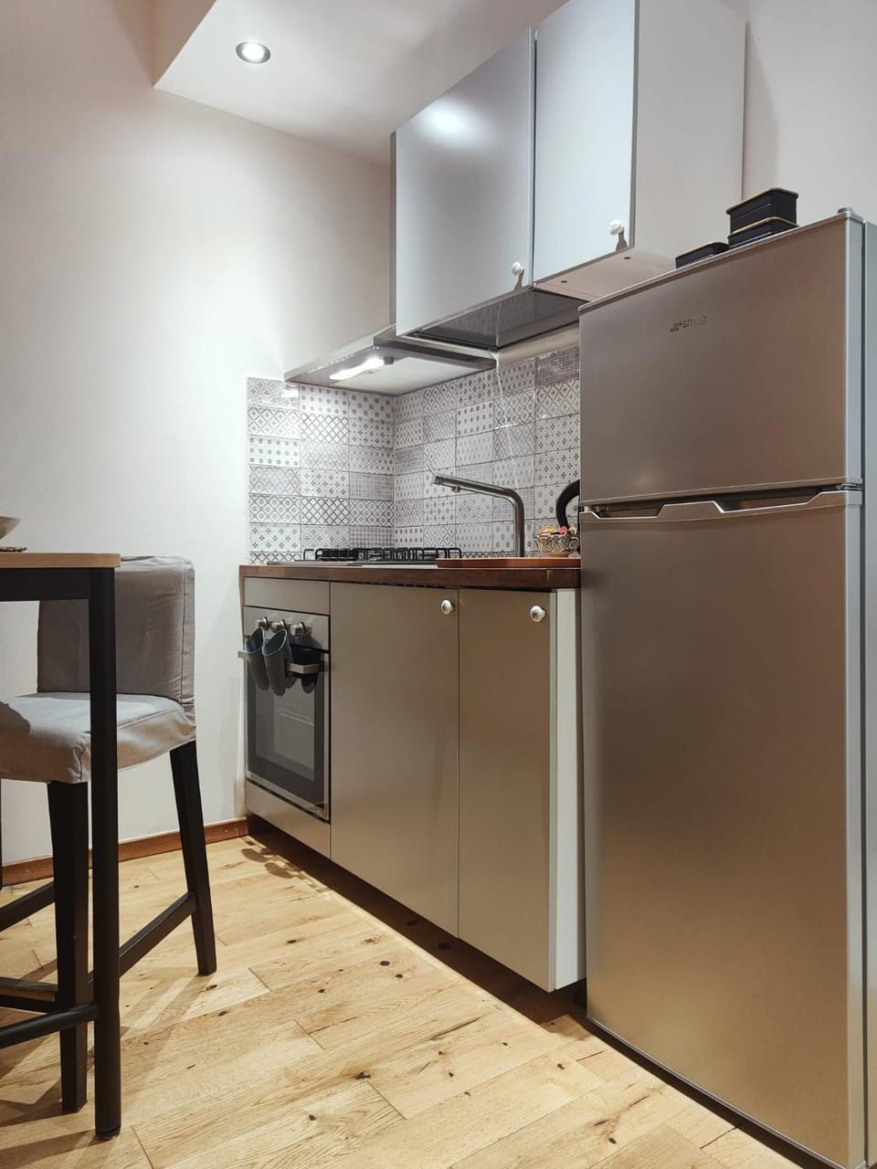 Kitchen or kitchenette, stove