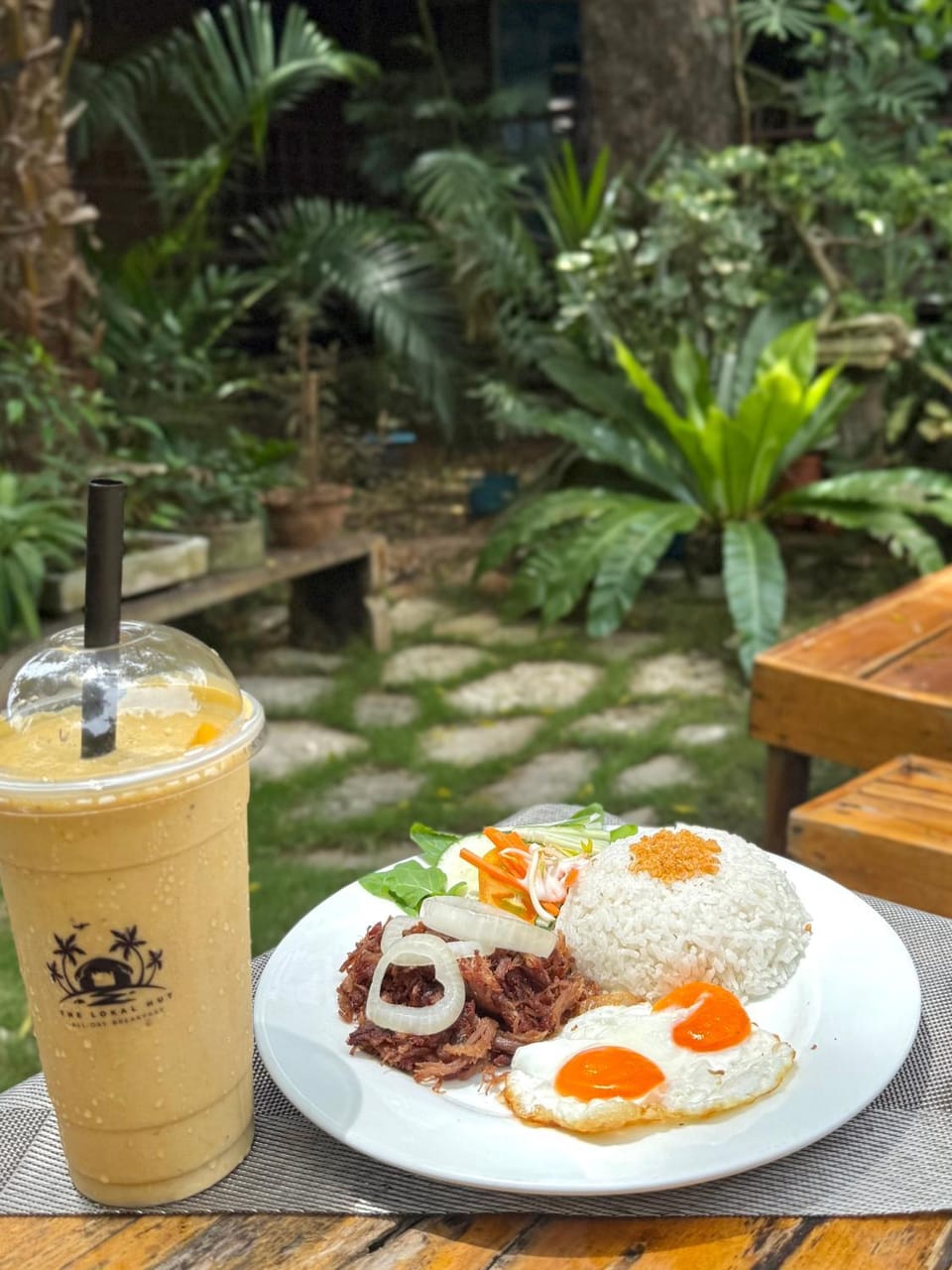 Lokal Hut Bed and Breakfast Vacation rental in Puerto Princesa