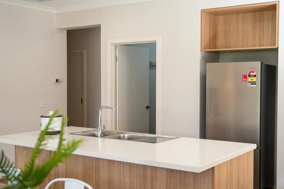 Homely Entire house in Clyde Villa in Melbourne