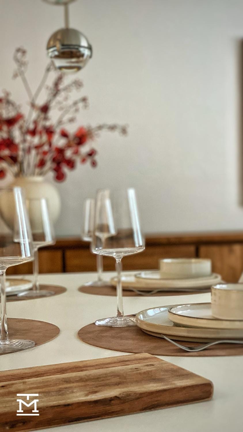 Food and drinks, Dining area, Dinner