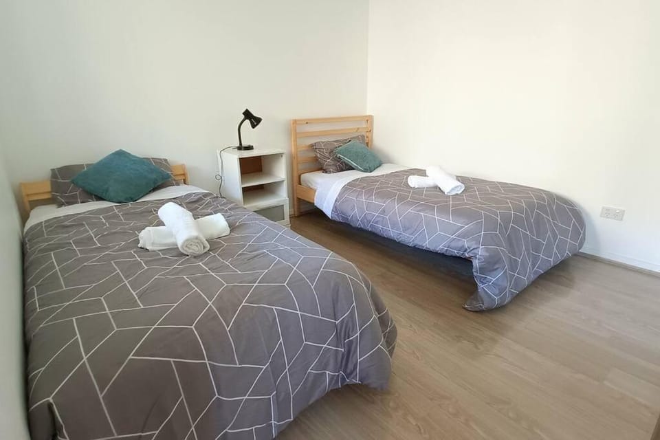 New and Cozy 2 Bedrooms Granny Flat with Aircon & Pool House in Sydney