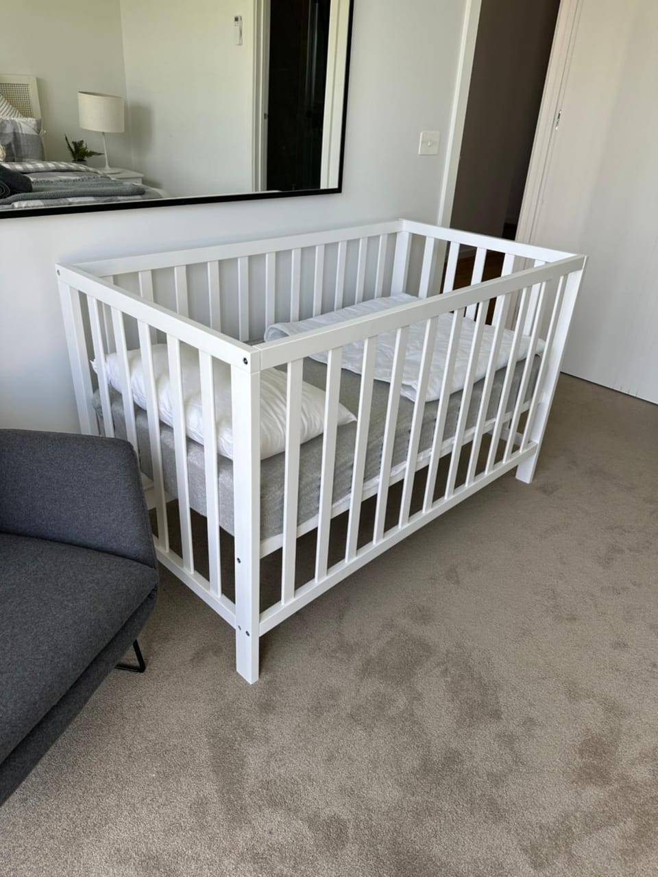 Bedroom, cot
