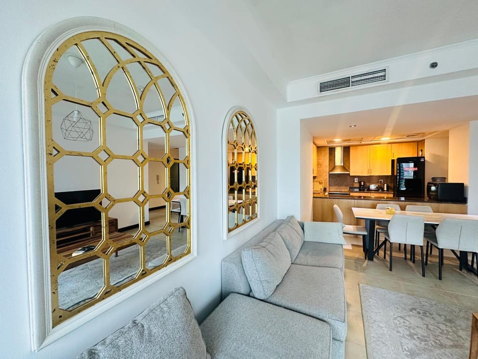Full lake View 1bk Apartment in JLT 4 ppl early & late check in 10mn to Marina metro station Apartment in Dubai