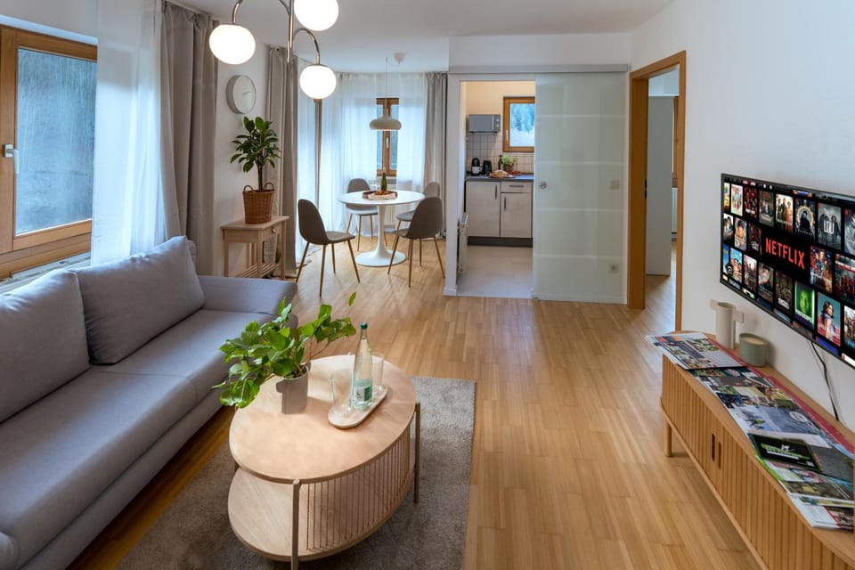 Kitchen or kitchenette, Living room, Seating area, Dining area