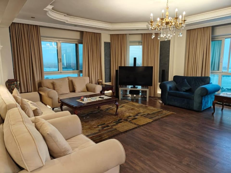 Communal lounge/ TV room, TV and multimedia, Living room, Seating area, Evening entertainment