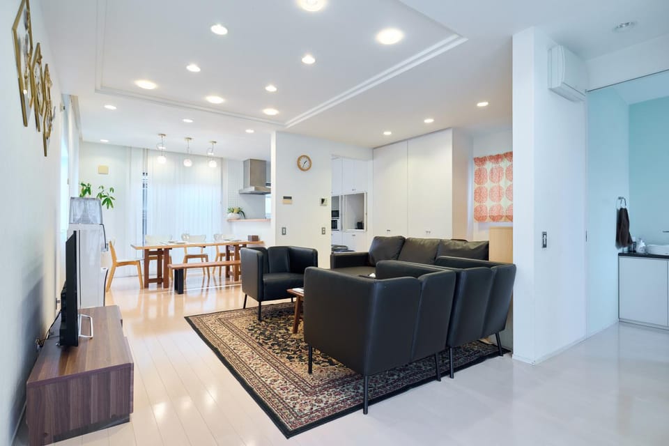 広々130平米 最大13名 駅徒歩4分 10Gwifi 夜のパーティーと飲み会禁止 Villa in Japan