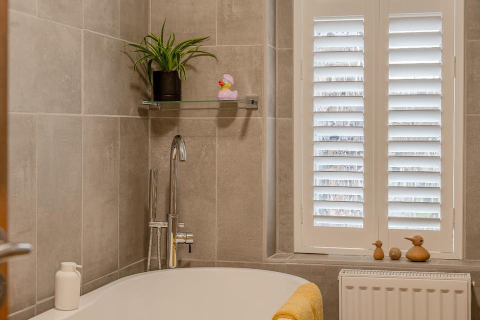 Bathroom, Bath