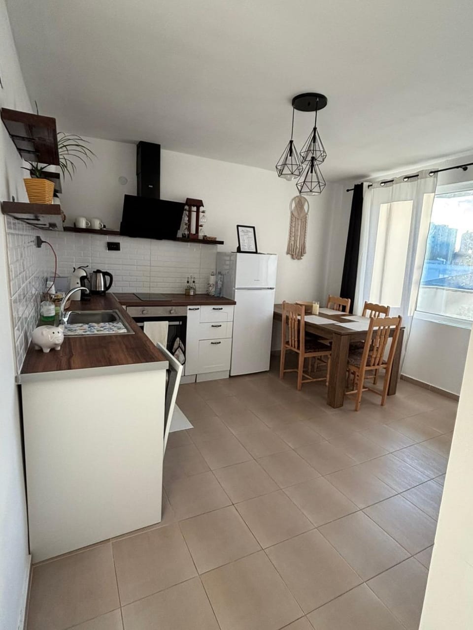 Kitchen or kitchenette, Dining area, dishwasher, oven, stove